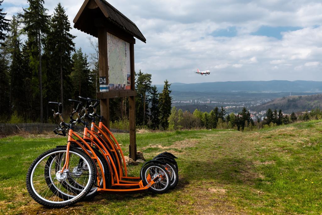 Camp Vary - Vitkova Hora - Veitsberg Karlovy Vary Bagian luar foto